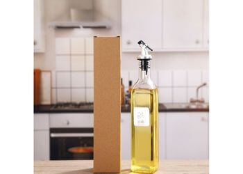 Custom Packaging of glass oil bottles