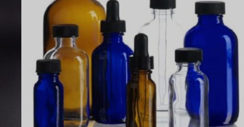 A screenshot of the Sunnypack website banner, showcasing their premium packaging materials, including glass jars.